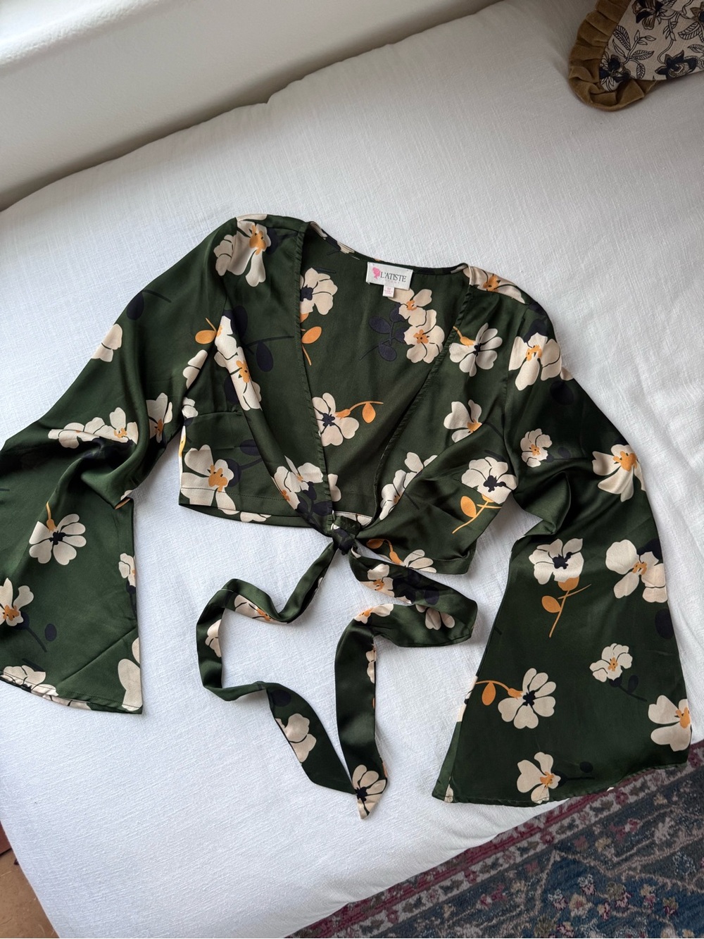 L'ATISTE Olive Green Floral Tie-Front Crop Top